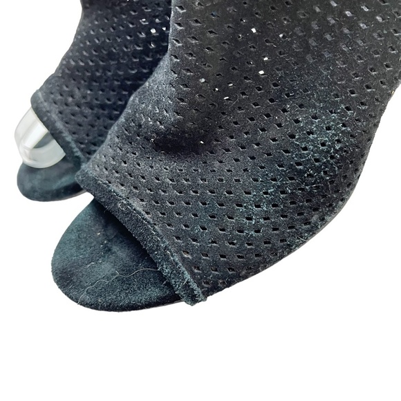 AEROSOLES HIGH FREQUENCY Black Genuine Leather Chunky High Heels Ankle Booties 7 - Picture 9 of 16